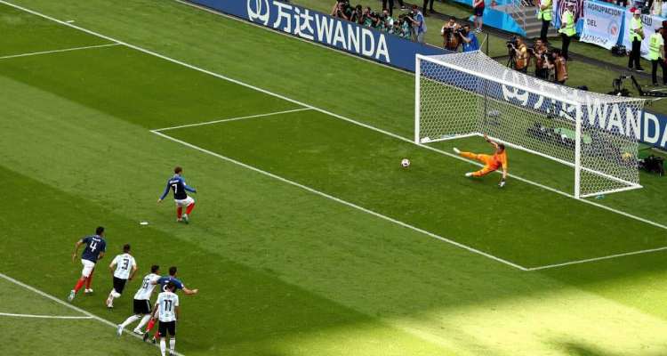 đá penalty